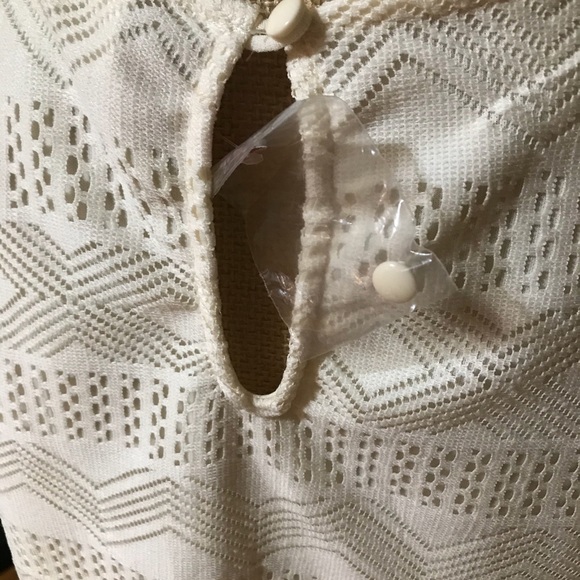 Geometric lace dress - Picture 4 of 5